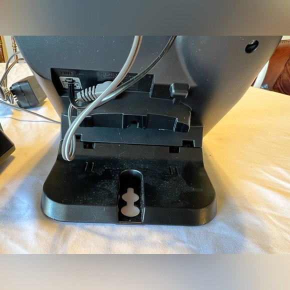 Panasonic KX-TGF570 Bluetooth Cordless Phone Answering Machine System - Picture 4 of 14